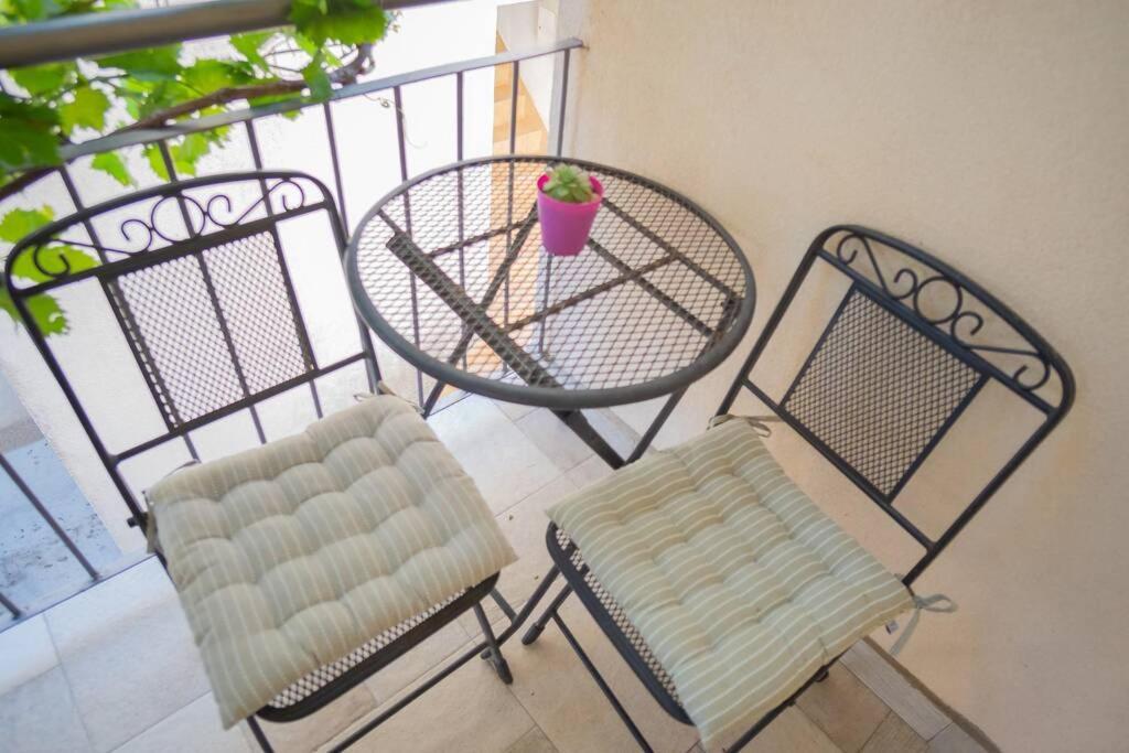 Studio Apartment Purple Sunset - 2+1 Baška Voda Dış mekan fotoğraf
